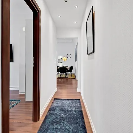 The Modern Breakaway In * Aarhus